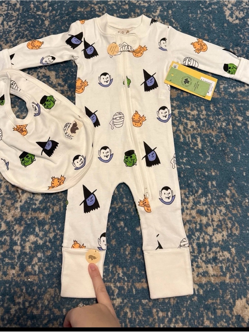 Monica & Andy White Halloween Print Zip Baby One-Piece with Bib